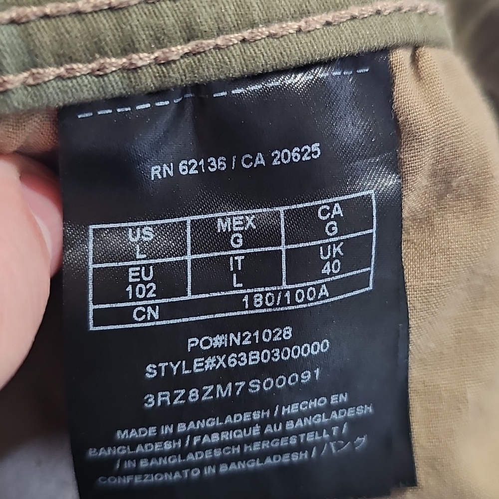 Guess Large 38x31 Green and Brown Camo Joggers - Picture 7 of 8